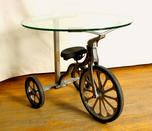 vintage-aluminum-tricycle-side-table--UDUzNC0xMzY5MzAuNDUwNzc5