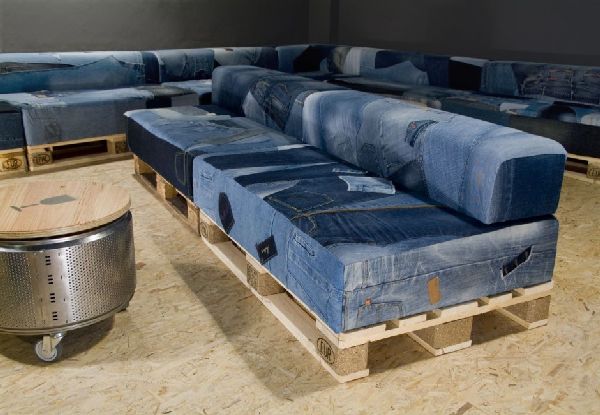 creative-design-Sofas-have-been-covered-with-used-jeans